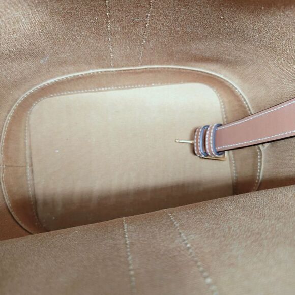 Celine Women Pre-Loved Bag Very Good Condition - Picture 8 of 9